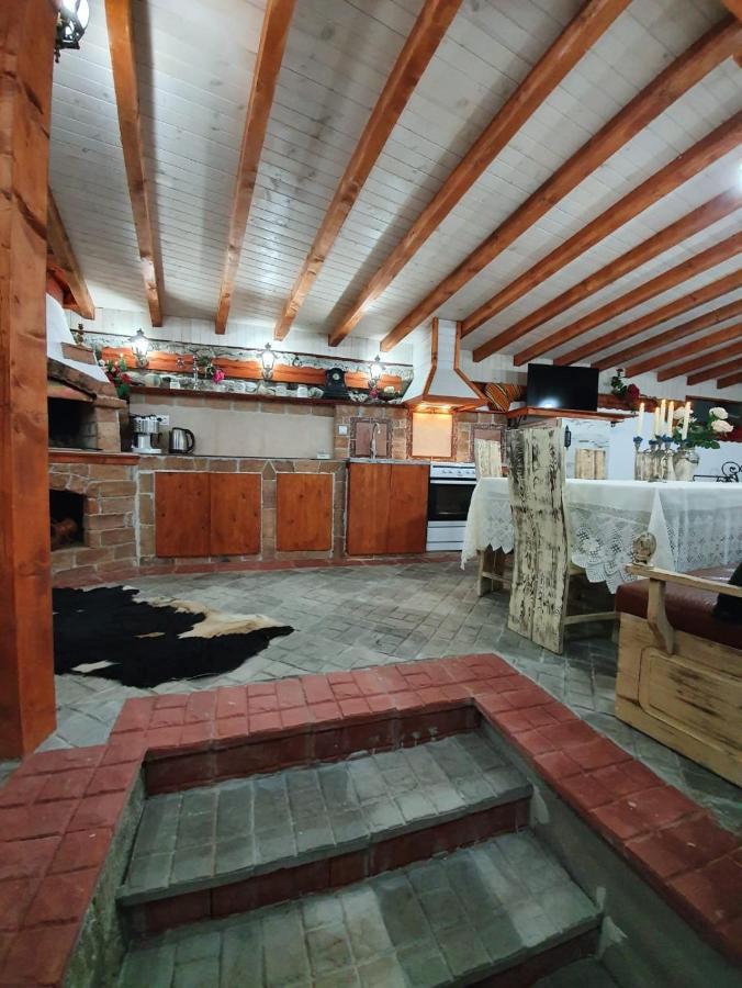 Kashtata S Paraklisa Borovo  Exterior foto