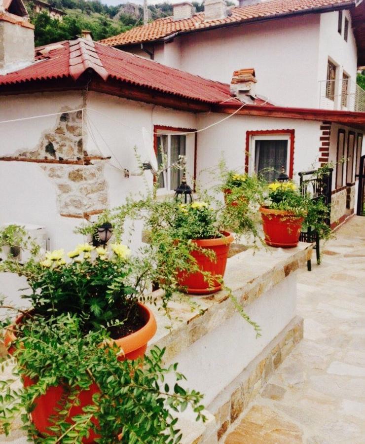 Kashtata S Paraklisa Borovo  Exterior foto